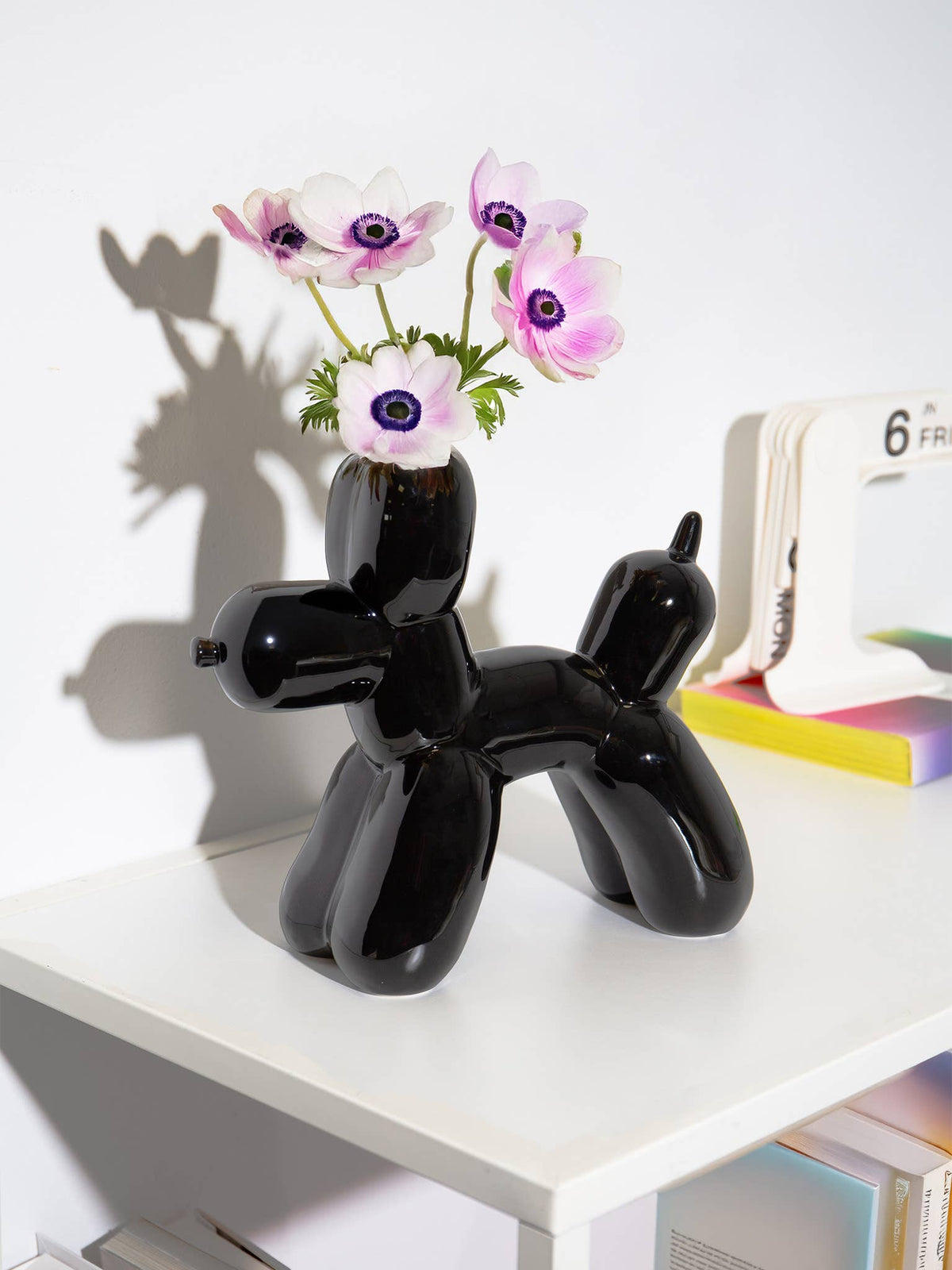 Bobby Vase, Black