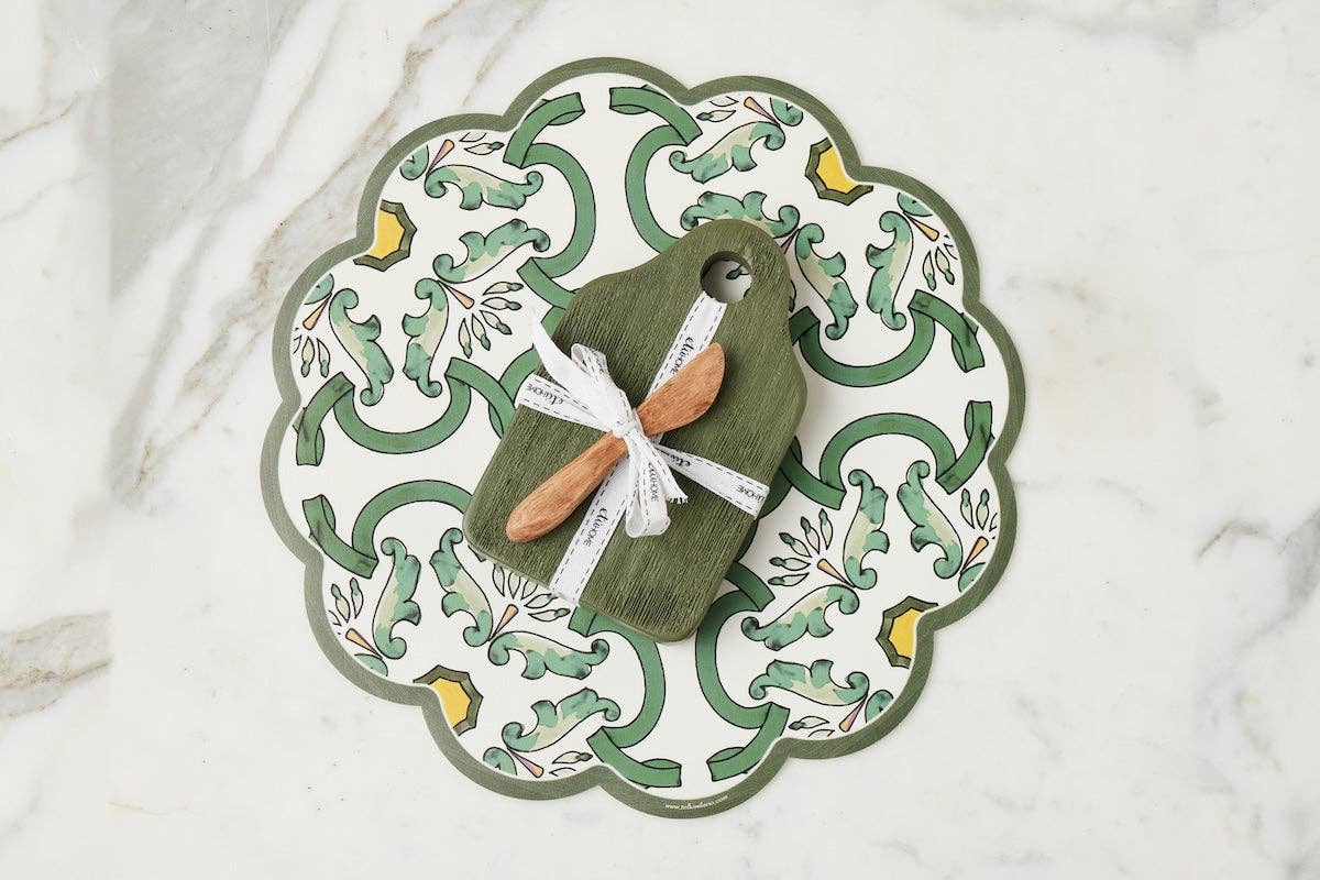 Small Dutch Cheese Board with Spreader - Spruce Green