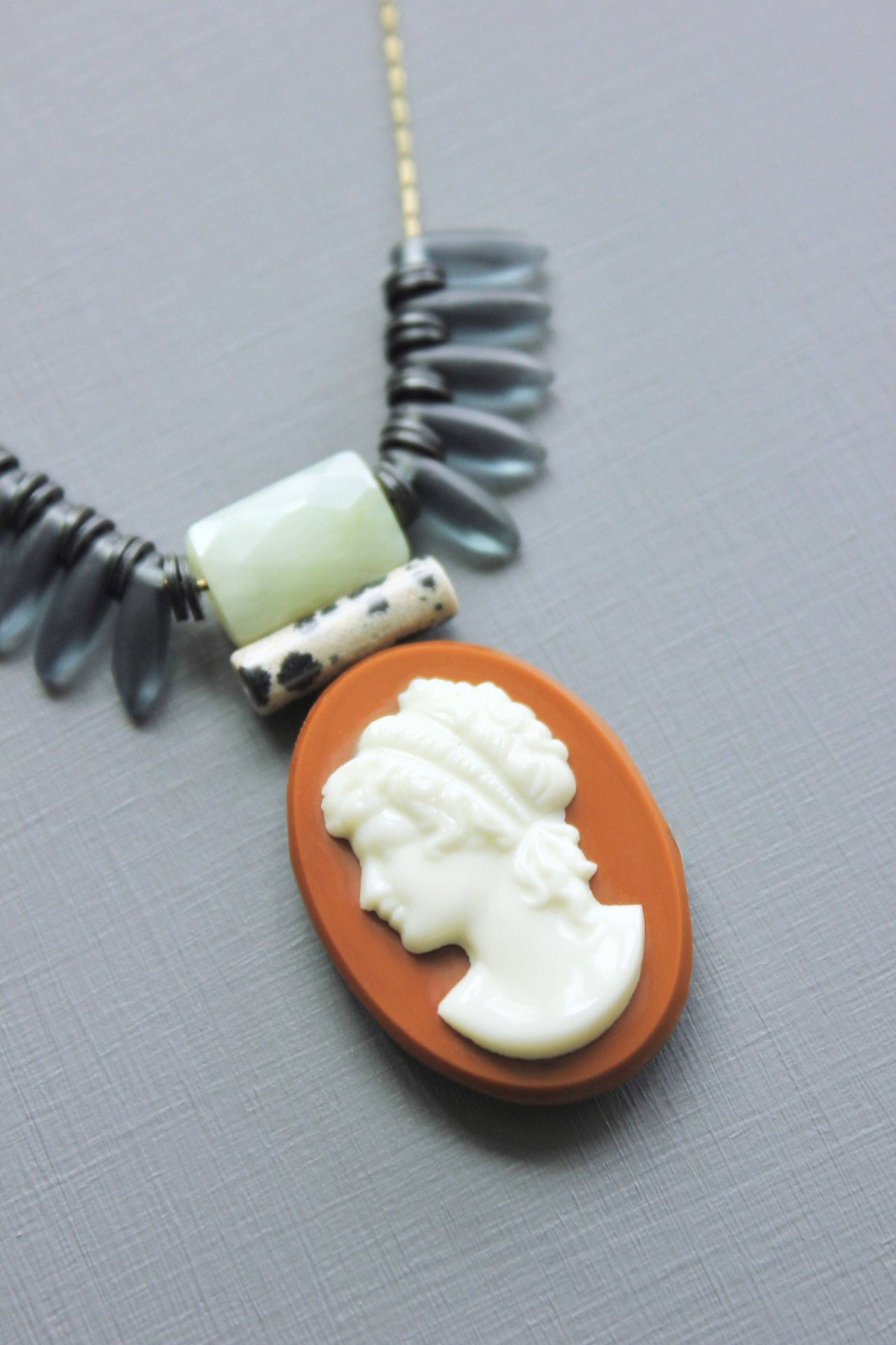 Vintage Cameo Pendant Necklace
