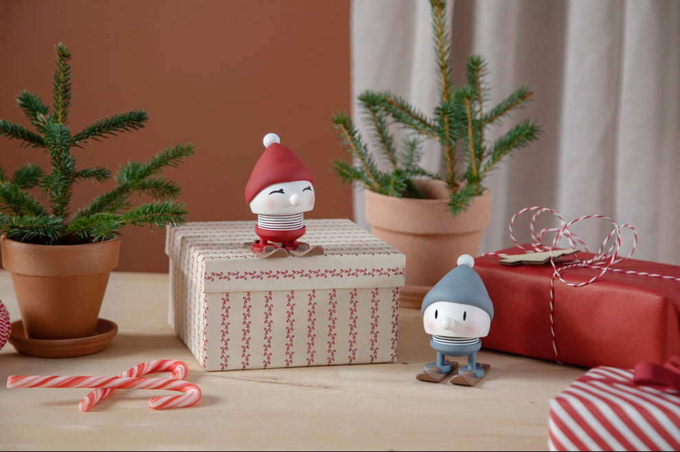 Hoptimist Skiing Bumble Sky