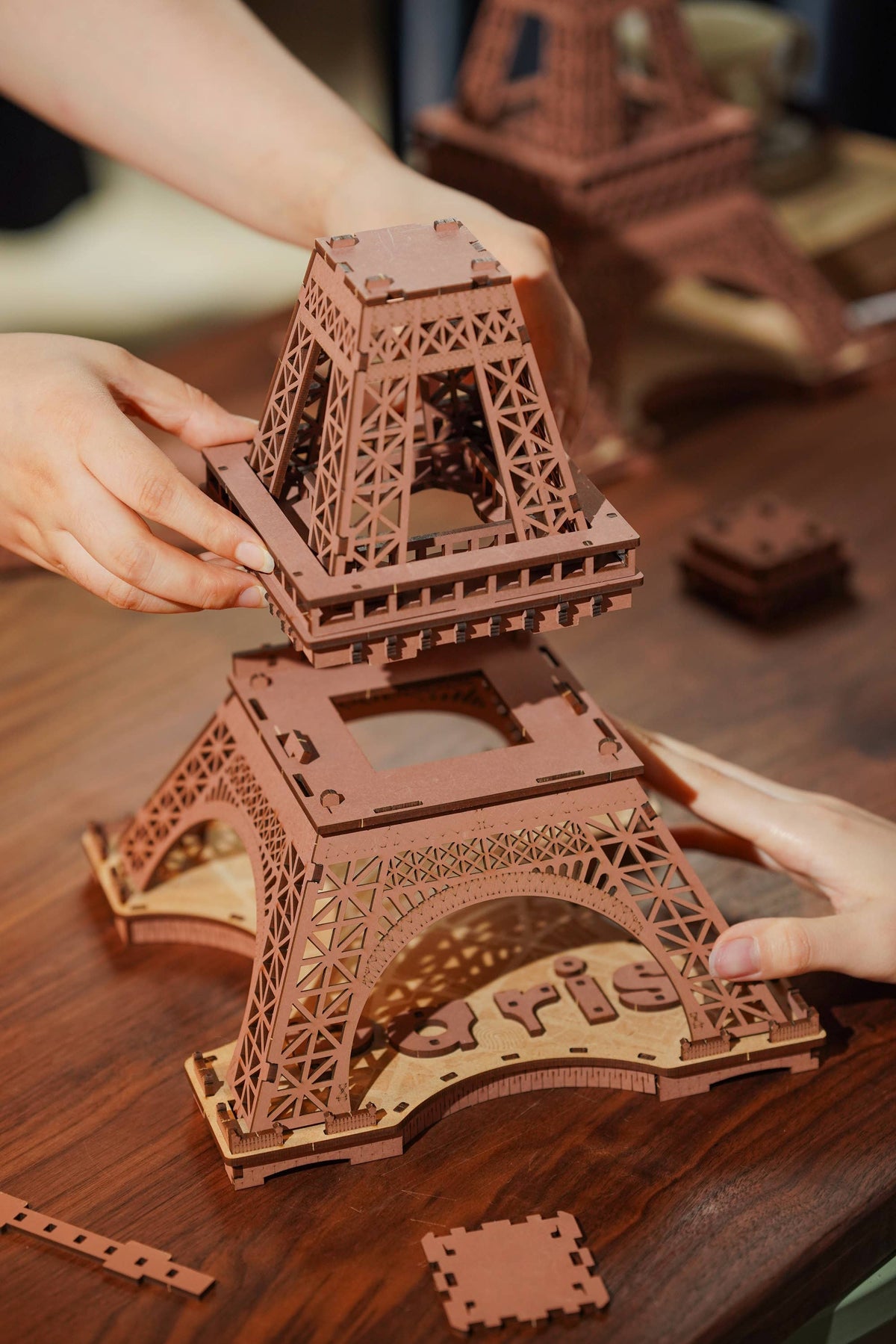 TGL01 Eiffel Tower Robotime Rolife Model DIY 3D Puzzles