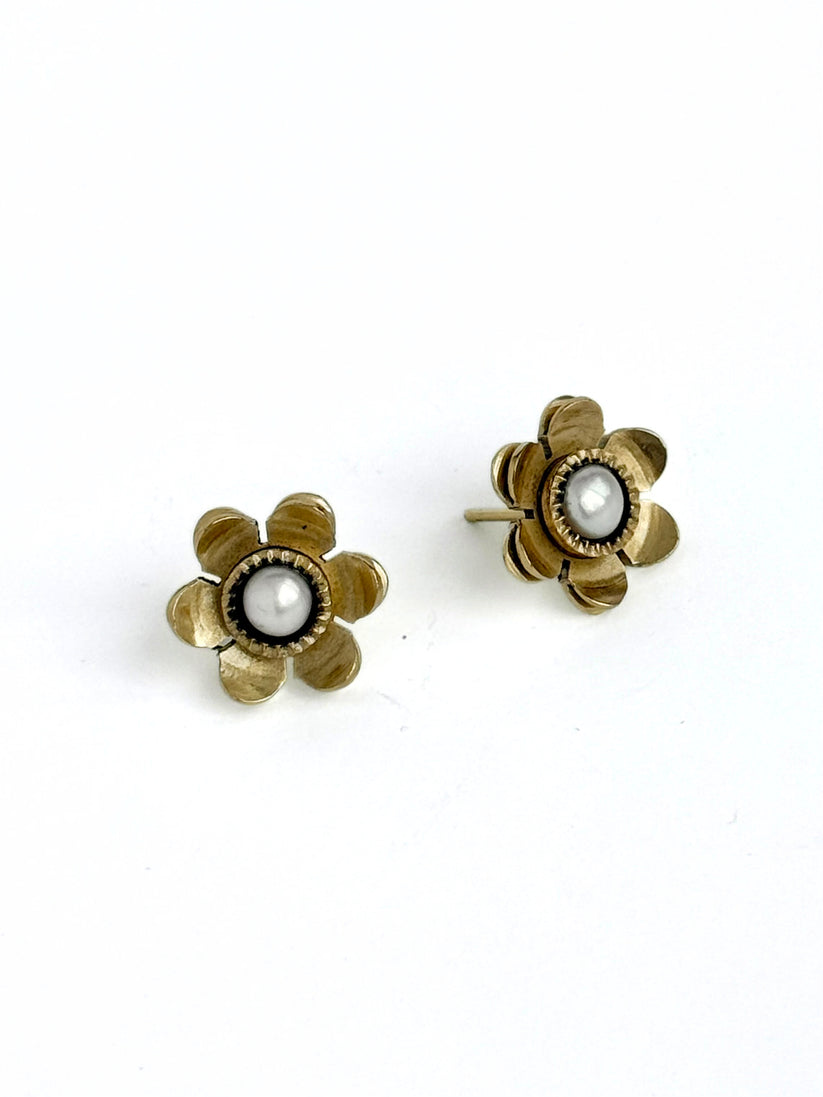 Bloom Pearl Earrings