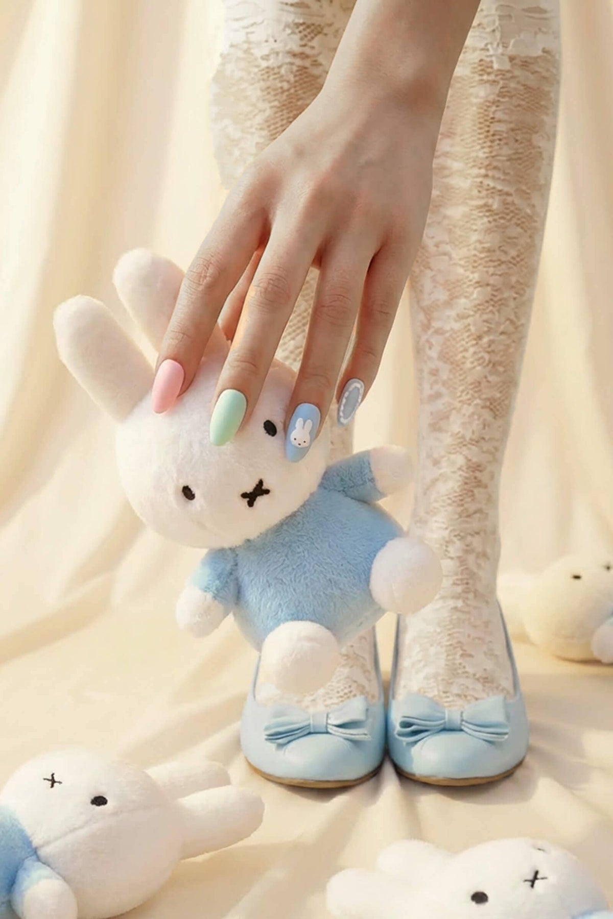 Pastel Miffy - Almond Press-On Nails