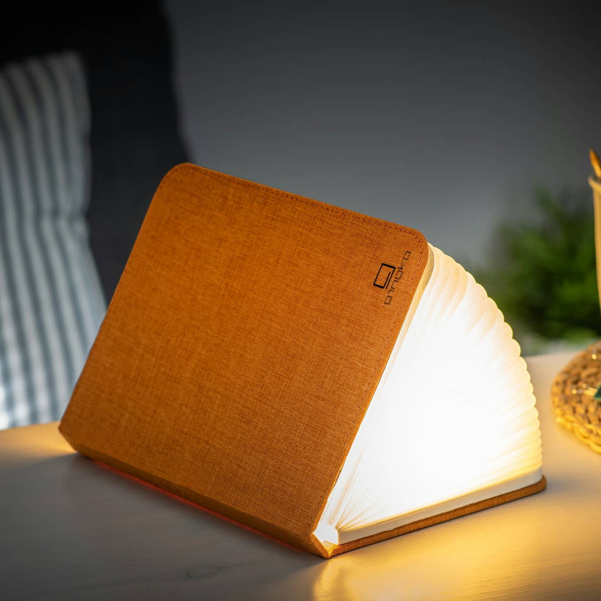 Linen Fabric Smart Book Light