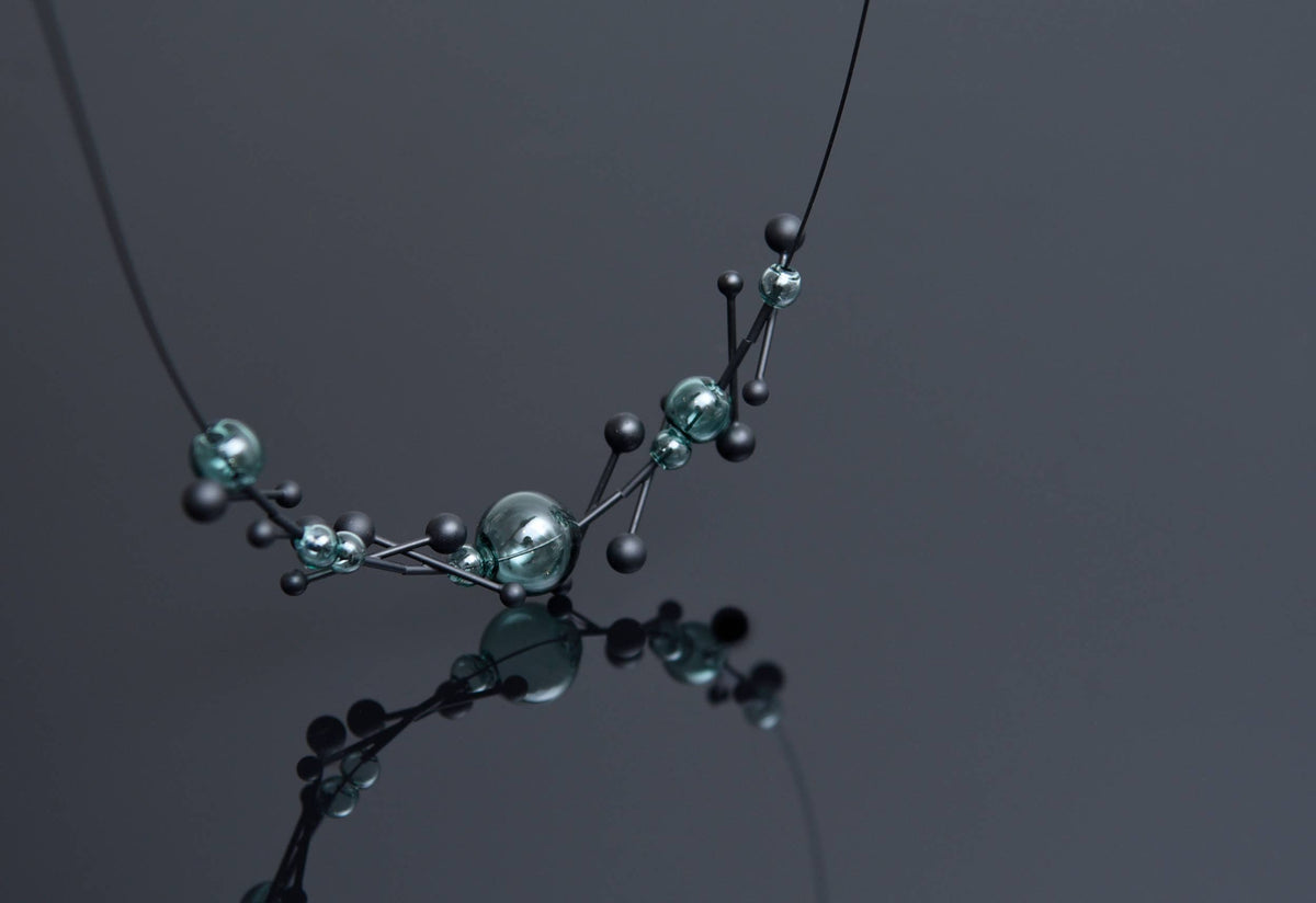 Vevé Necklace