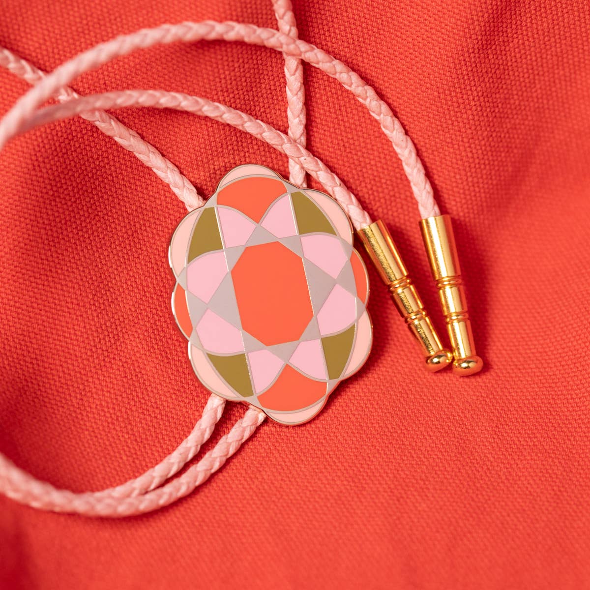 Quilt Cameo Bolo Tie