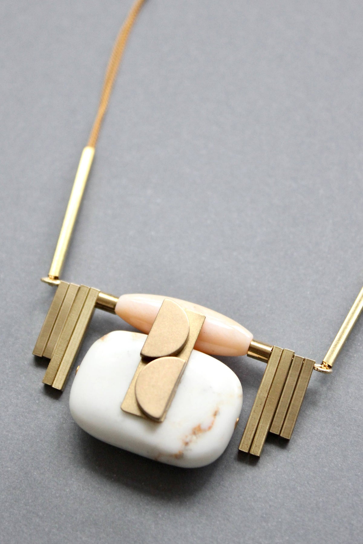 Art Deco Pink and White Pendant Necklace